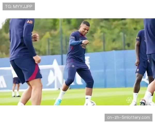 官方：巴黎圣日耳曼前锋姆巴佩因腿筋伤势将缺席三周